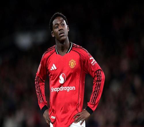 德布劳内铲,球被萨拉赫,机智绕过,星空,XingKong,星空体育官网,星空官网,星空体育下载