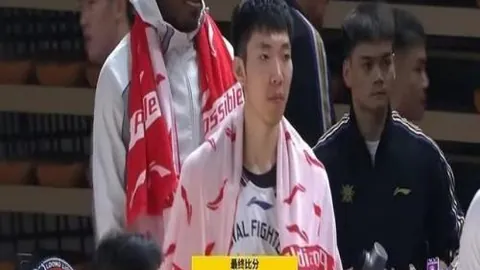 “B费力挽狂澜，获评曼联对伯恩茅斯4-4点球战最闪耀球星”